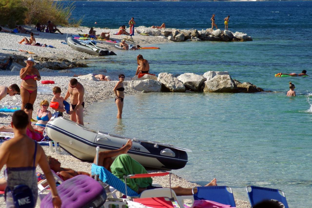 Apartments By The Sea Slatine, Ciovo - 14158 Bagian luar foto