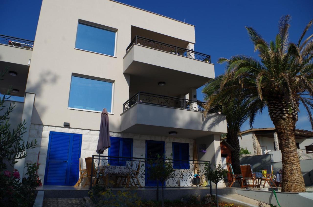 Apartments By The Sea Slatine, Ciovo - 14158 Bagian luar foto