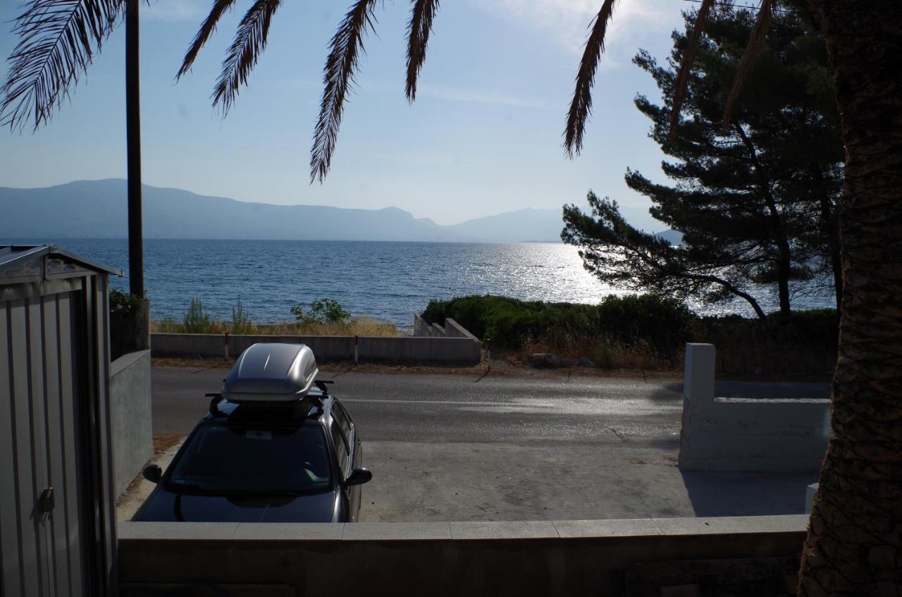 Apartments By The Sea Slatine, Ciovo - 14158 Bagian luar foto