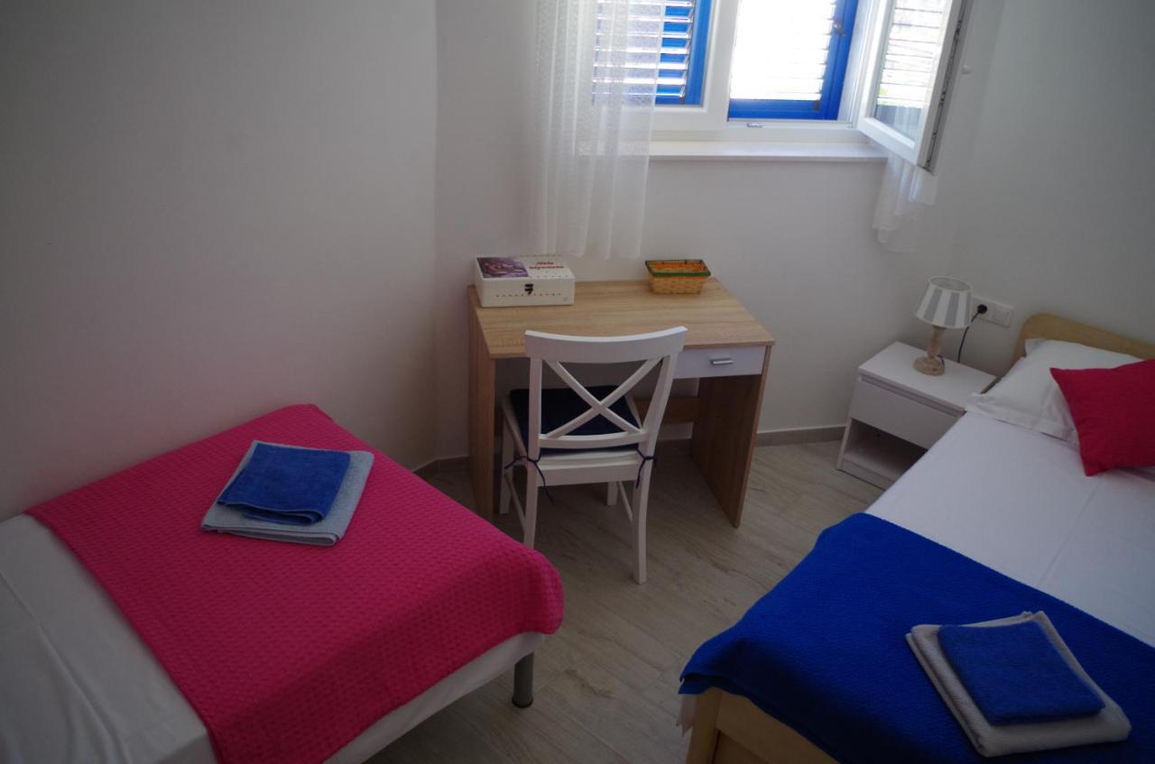 Apartments By The Sea Slatine, Ciovo - 14158 Bagian luar foto