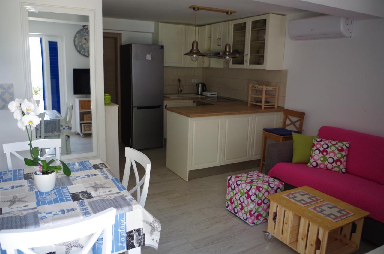 Apartments By The Sea Slatine, Ciovo - 14158 Bagian luar foto
